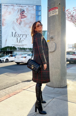 Jennifer Lopez - Sunset Plaza in West Hollywood 01/23/2022