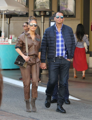 Jennifer Lopez - Beverly Hills 12/24/2018