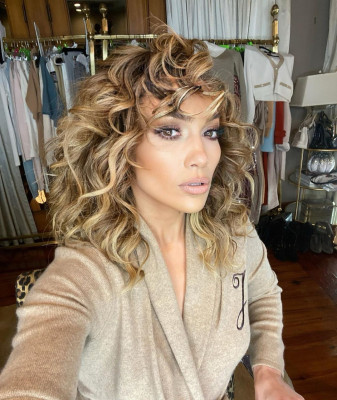 Jennifer Lopez - Hims &amp; Hers 11/25/2019