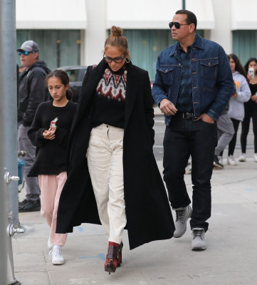 Jennifer Lopez - Beverly Hills 11/26/2019