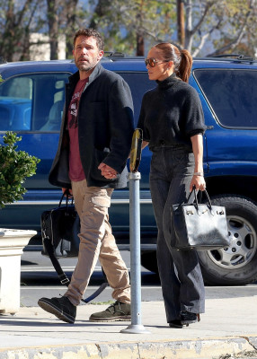 Jennifer Lopez - Los Angeles 11/27/2021