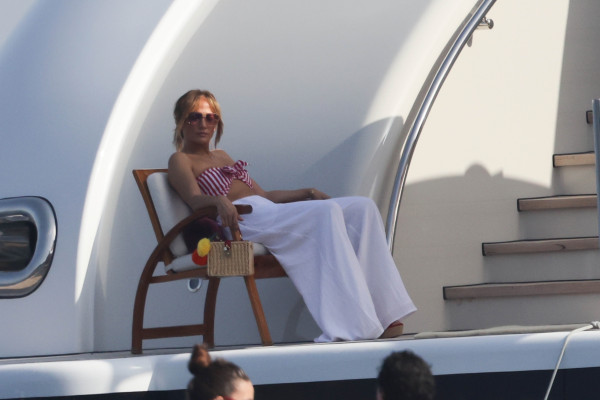 Jennifer Lopez - Nerano, Italy 07/28/2021
