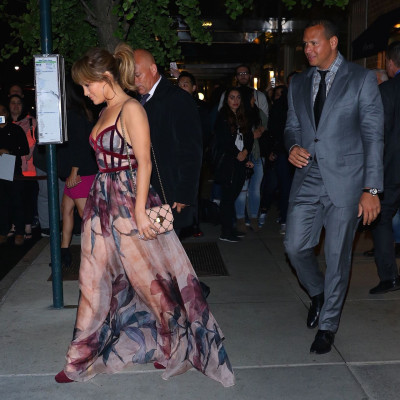 Jennifer Lopez – Out for Dinner in New York 