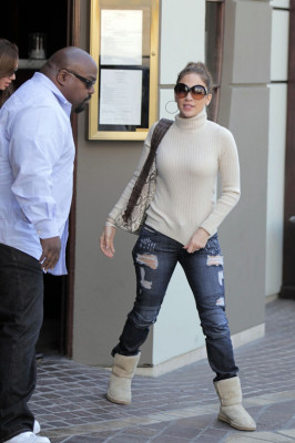 Jennifer Lopez pic #325021
