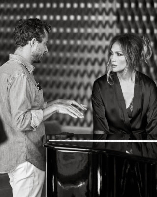 Jennifer Lopez for Intimissimi backstage 