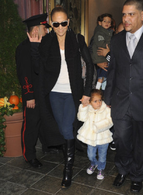 photo 14 in Jennifer Lopez gallery [id436159] 2011-11-17 00:00:00