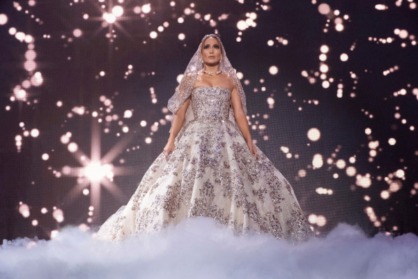Jennifer Lopez - Marry Me (2022)