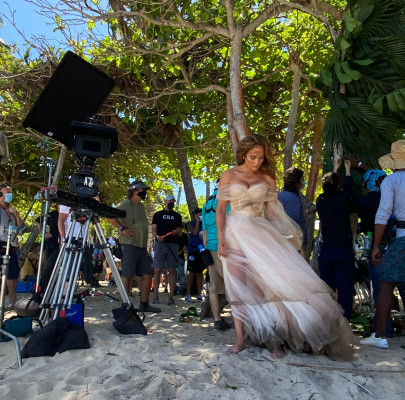  Jennifer Lopez - «Shotgun Wedding» BTS | 03.18.2021