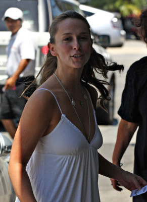 Jennifer Love Hewitt pic #584983