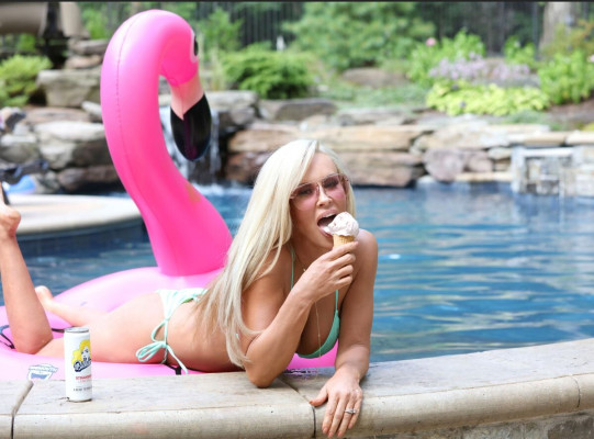 Jenny McCarthy