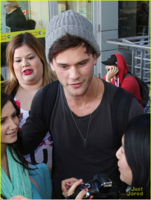 Jeremy Irvine pic #745385