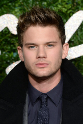 photo 29 in Jeremy Irvine gallery [id777610] 2014-12-05 00:00:00