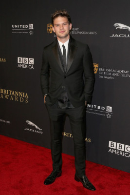Jeremy Irvine pic #777602