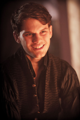 Jeremy Irvine pic #742539