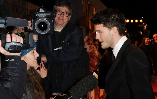 Jeremy Irvine pic #742547