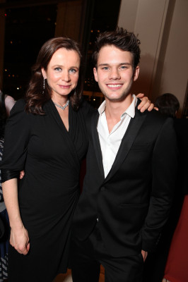 Jeremy Irvine pic #749510