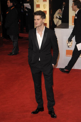 Jeremy Irvine pic #748945
