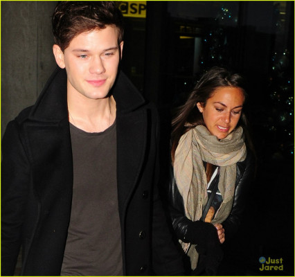 Jeremy Irvine pic #745725