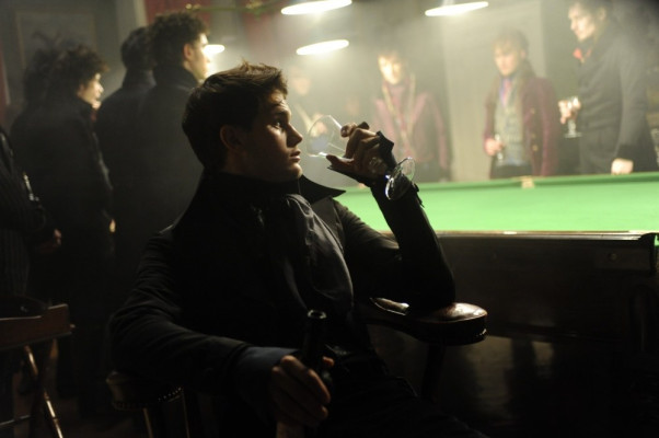 Jeremy Irvine pic #744739