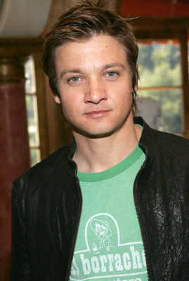 Jeremy Renner pic #622351