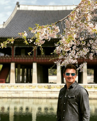 Jeremy Renner - Palace Tour in Seoul 04/13/2019