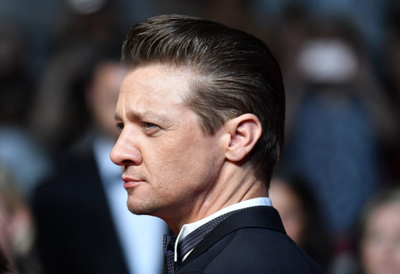 Jeremy Renner pic #967428