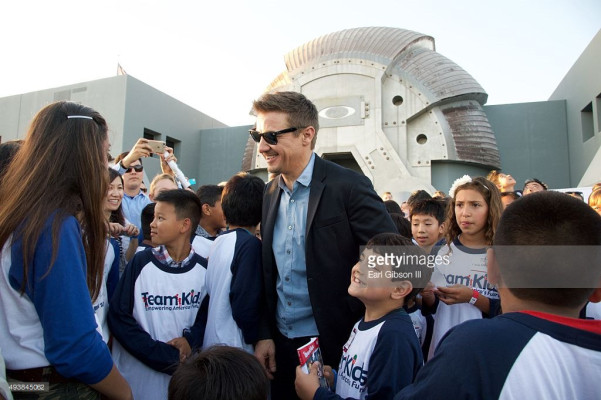 Jeremy Renner pic #842289
