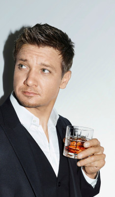 Jeremy Renner pic #842292