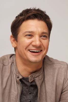 Jeremy Renner pic #612773
