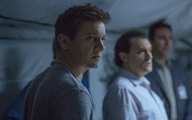 Jeremy Renner - Arrival (2016) - Movie Stills