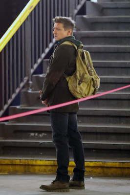 Jeremy Renner - Hawkeye (2021) On Set in New York 12/02/2020
