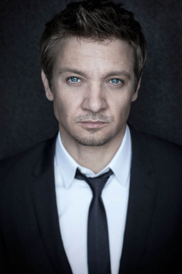 Jeremy Renner - Sarah Dunn Photoshoot 04/29/2014