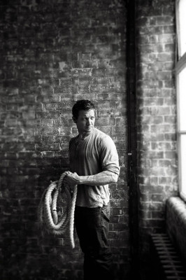 Jeremy Renner - Sarah Dunn Photoshoot 04/29/2014