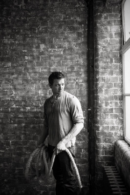 Jeremy Renner - Sarah Dunn Photoshoot 04/29/2014