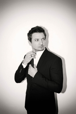 Jeremy Renner - Sarah Dunn Photoshoot 04/29/2014