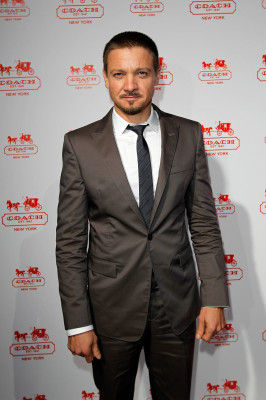 Jeremy Renner pic #528298