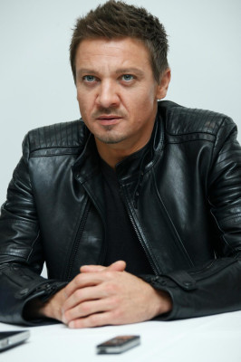 Jeremy Renner pic #802013