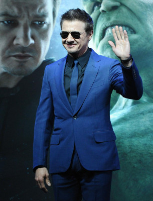 Jeremy Renner pic #803190