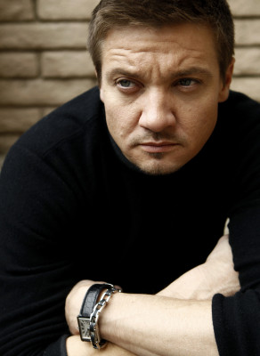 photo 21 in Jeremy Renner gallery [id411549] 2011-08-01 00:00:00
