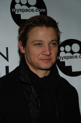 Jeremy Renner pic #608496