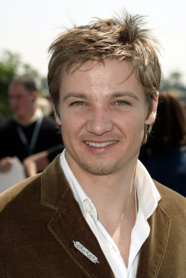 Jeremy Renner pic #609404