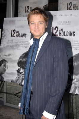 Jeremy Renner pic #609400