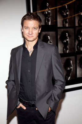 photo 6 in Jeremy Renner gallery [id447099] 2011-12-17 00:00:00