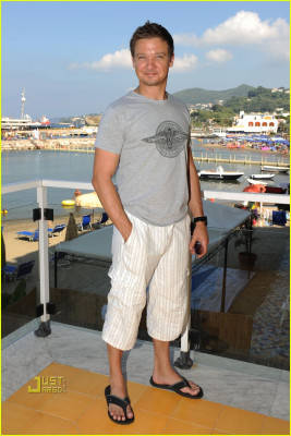 photo 28 in Jeremy Renner gallery [id280841] 2010-07-27 00:00:00