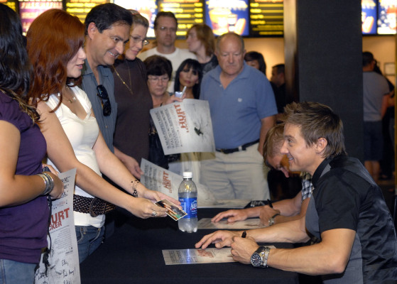 Jeremy Renner pic #437700