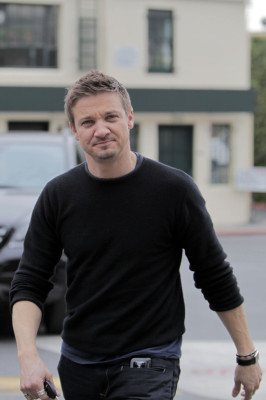 photo 27 in Jeremy Renner gallery [id280843] 2010-07-27 00:00:00