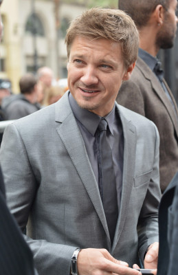Jeremy Renner pic #528297