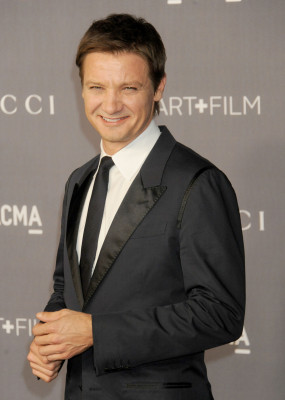 photo 19 in Jeremy Renner gallery [id626078] 2013-04-18 00:00:00
