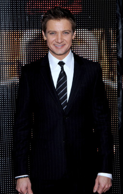 photo 7 in Jeremy Renner gallery [id626482] 2013-04-20 00:00:00