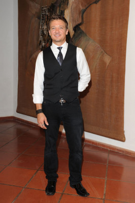 photo 19 in Jeremy Renner gallery [id346119] 2011-01-24 00:00:00
